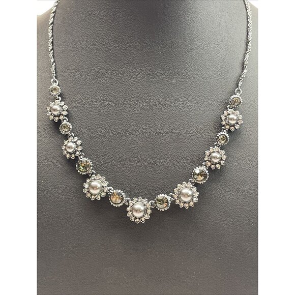 Marchesa Faux Pearl Clear Crystal Gunmetal Tone Rhinestone Flower Necklace A273 - Picture 1 of 16